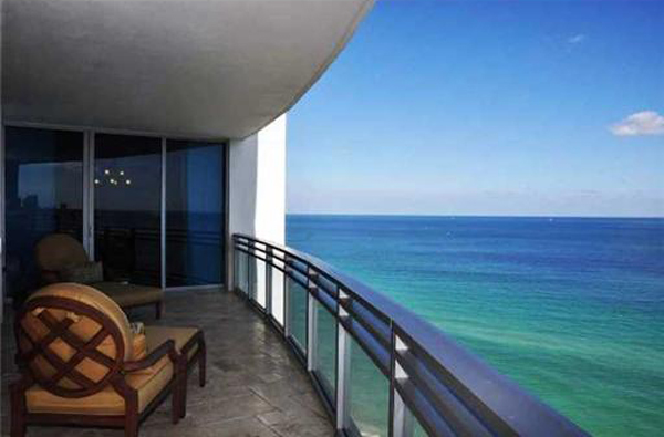 Diplomat Ocean Residences, 3535 S Ocean Drive, photo 3 of 4