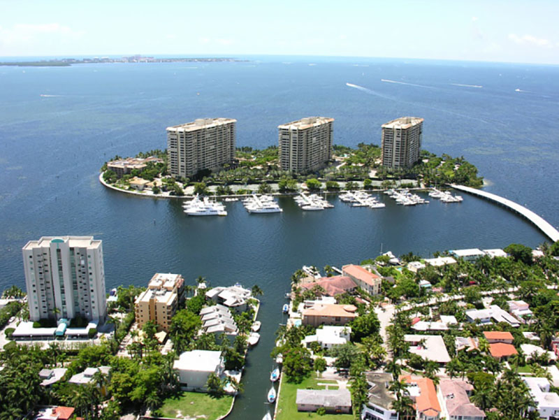 Three Grove Isle, 3 Grove Isle Drive, photo 4 of 11