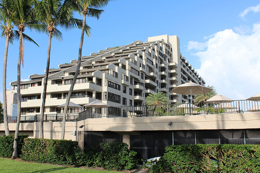 Key Colony I Tidemark, 201 Crandon Blvd, photo 3 of 5
