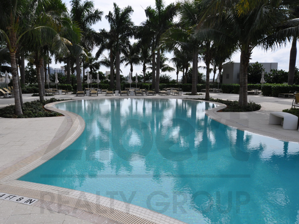 Plaza at Oceanside, 1 N Ocean Blvd, photo 9 of 24