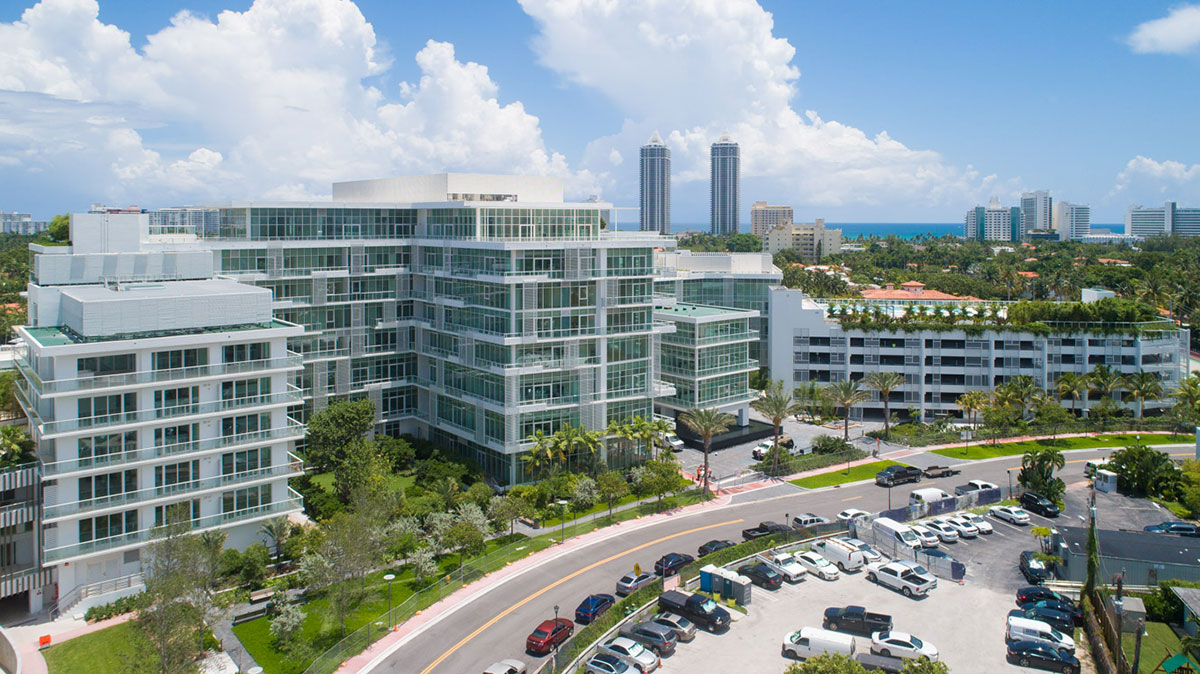 Ritz-Carlton Residences, 4701 N Meridian Avenue, photo 2 of 9