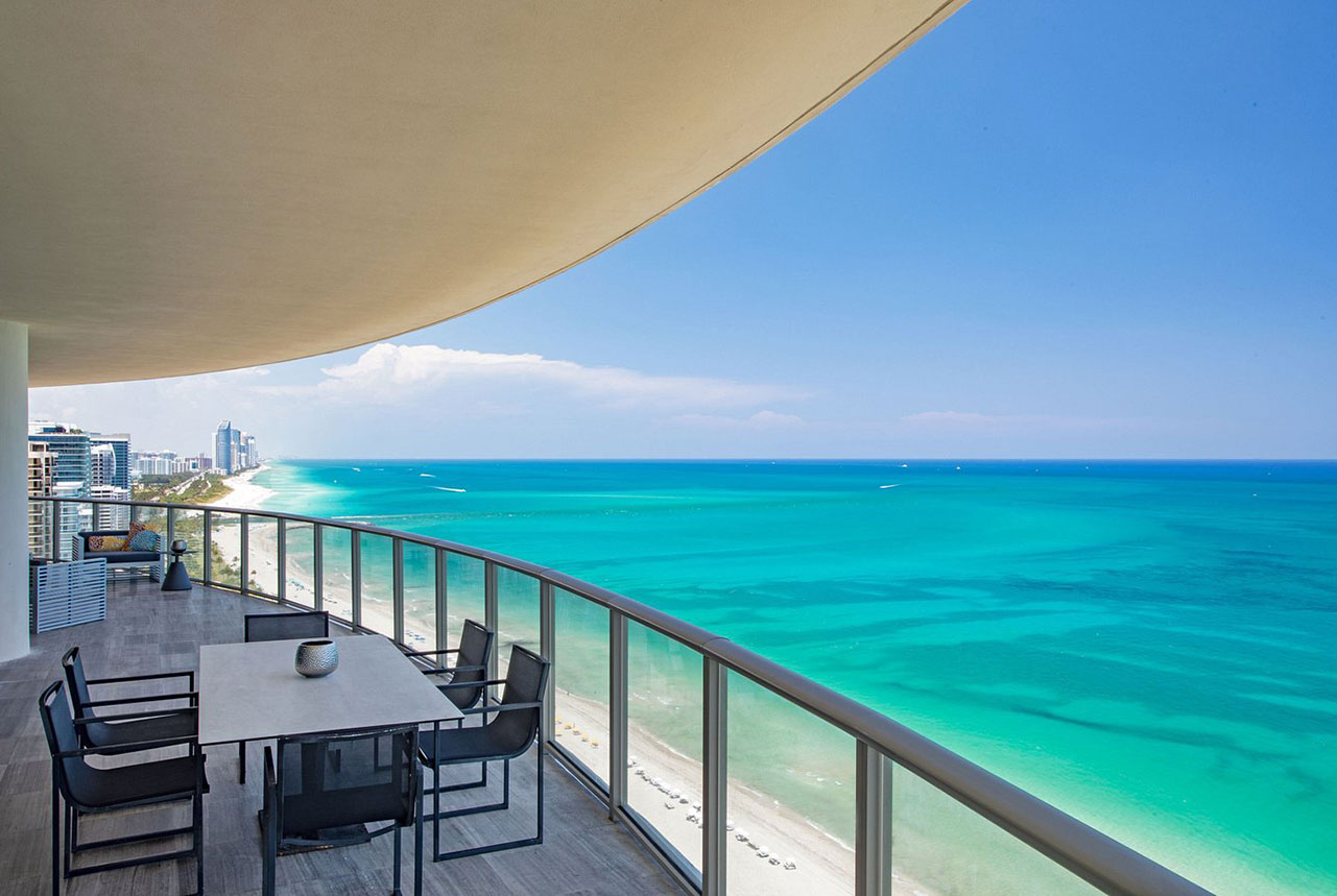 St. Regis Bal Harbour Center Tower, 9703 Collins Avenue, photo 3 of 4